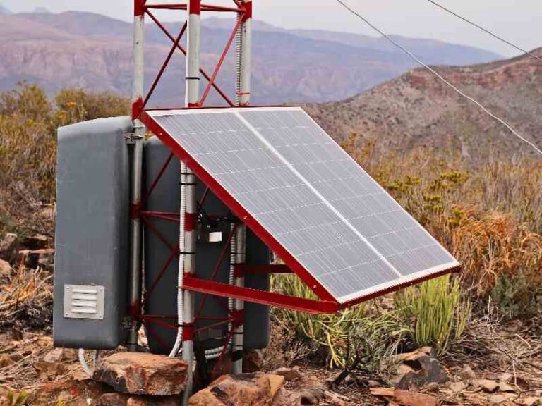 ¿Cuánto puedo ahorrar en mi factura de luz instalando paneles solares en Lima?